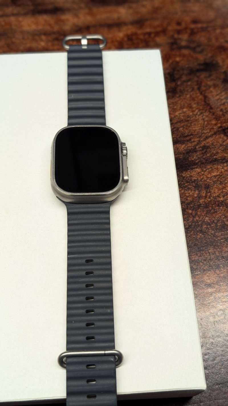 Apple Watch  Ultra  49mm Titanium BH 93%, karp ja laadija