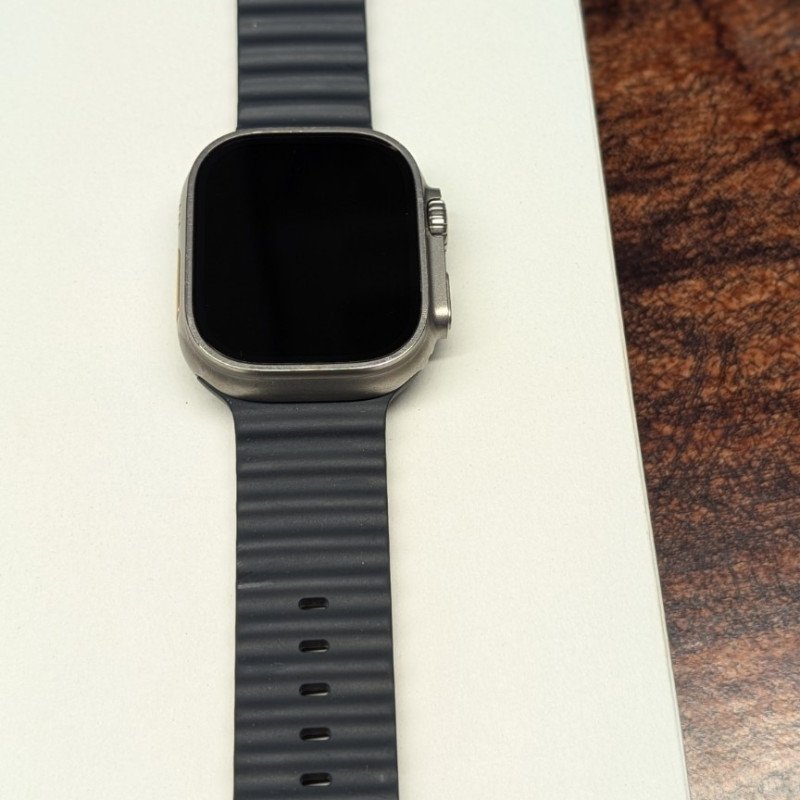 Apple Watch  Ultra  49mm Titanium BH 93%, karp ja laadija