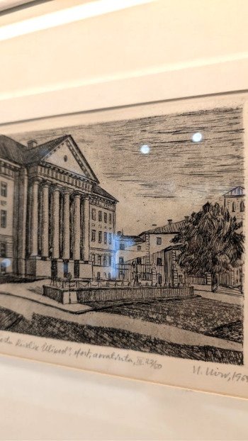 Graafiline joonistus raamis, valge. Tartu Ülikool, 1967.a. autor Helgi Hirv