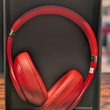 Kõrvaklapid Beats Studio Pro 3, karbis koos laadijaga