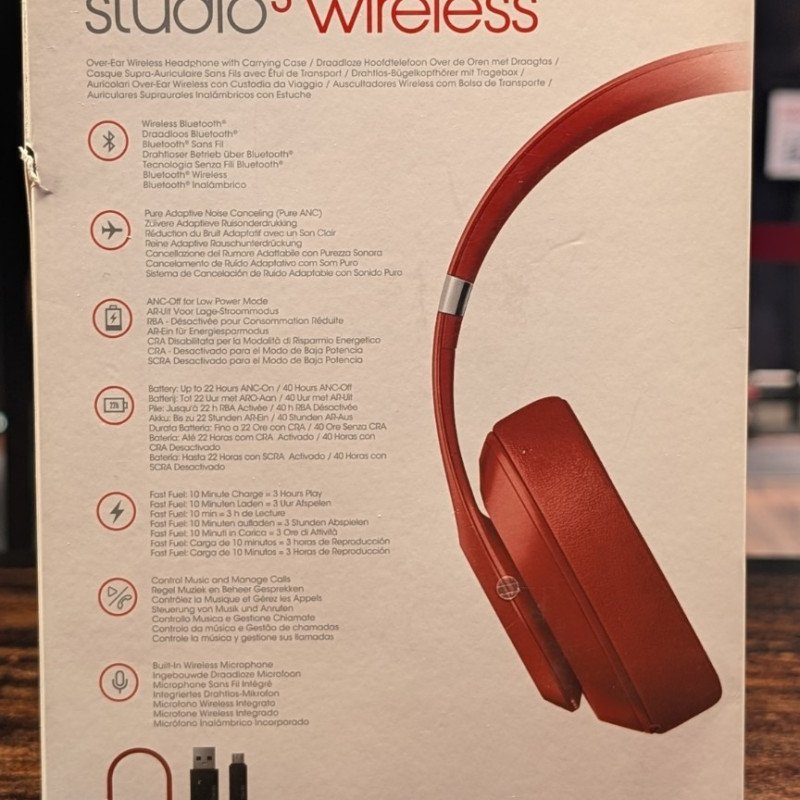 Kõrvaklapid Beats Studio Pro 3, karbis koos laadijaga